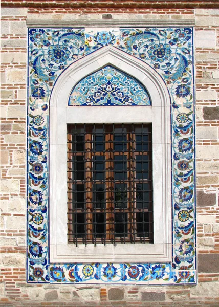 Window of the Konak Camii mosque — Stock Photo, Image