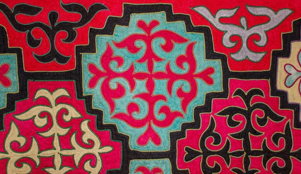 Kazak halı 4 hissettim