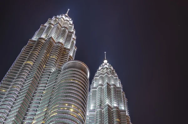 Petronas twin towers — Stockfoto