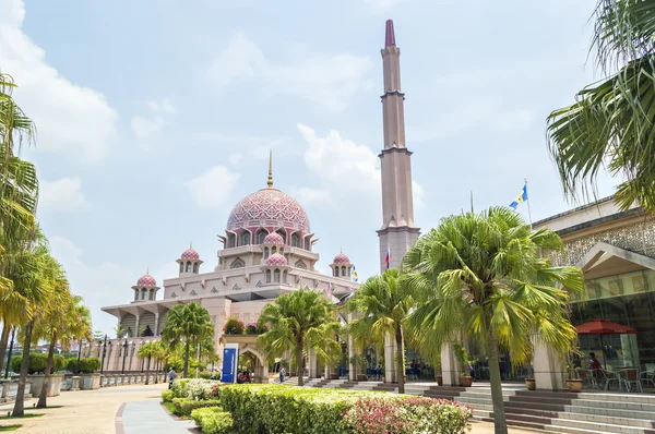 Mezquita Putra en Putrajaya, Malasia —  Fotos de Stock