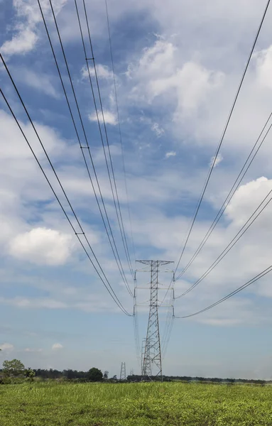 Power line and electric pylon — Stock Photo, Image