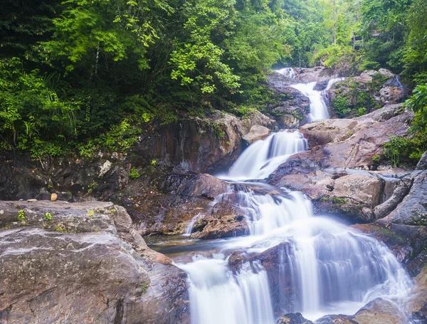 Cachoeira profunda — Fotografia de Stock