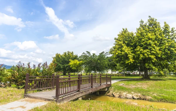 Holzbrücke — Stockfoto