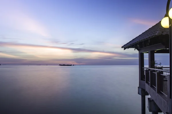 桟橋と夕日 — ストック写真