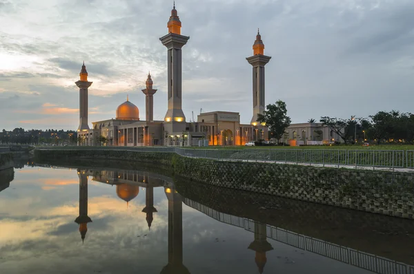 Reflexion der Moschee — Stockfoto