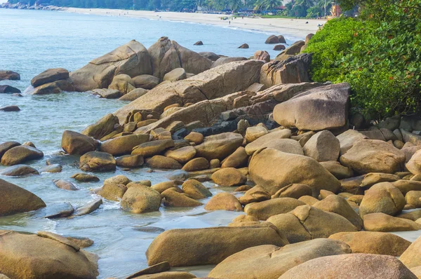 Pietra sulla riva del mare — Foto Stock