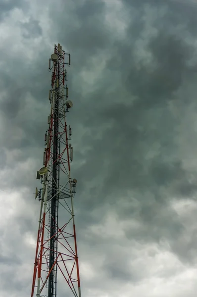 Komunikacji wieży — Zdjęcie stockowe