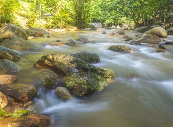 Corriente de agua — Foto de Stock