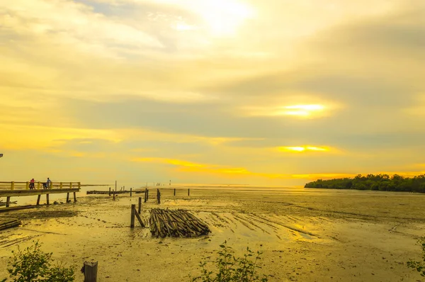 Molo con tramonto — Foto Stock