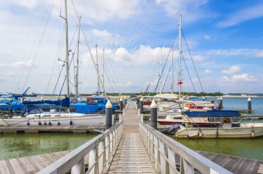 Yat ve yelkenli tekneler