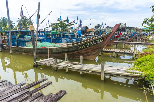 Traditionele houten boot park aan dek — Stockfoto