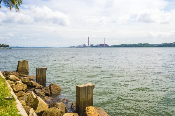 Roccia della spiaggia — Foto Stock