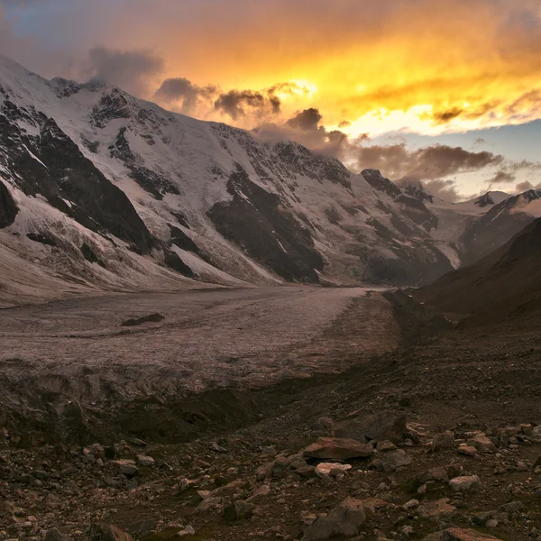 Sunset at the Bezengi Wall — Stock Photo, Image