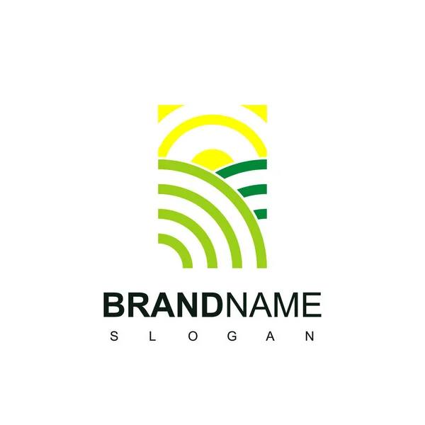 Yeşil Çiftlik Logosu Tasarımı Lham Verici — Stok Vektör
