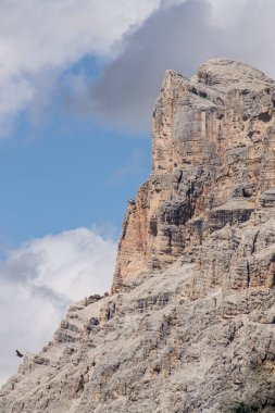 Bulutlu Dolomitlerin görüntüsü