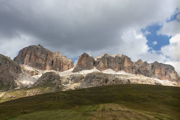 Italian Mountains Clouds Pordoi — Stockfoto