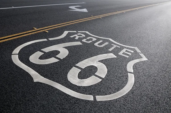 Historische Route 66 rechts abbiegen — Stockfoto
