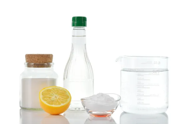Természetes tisztítószereket. ecet, szódabikarbóna só citromos. — Stock Fotó
