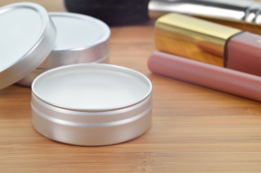 Shea yağı mükemmel Dudak kremi.