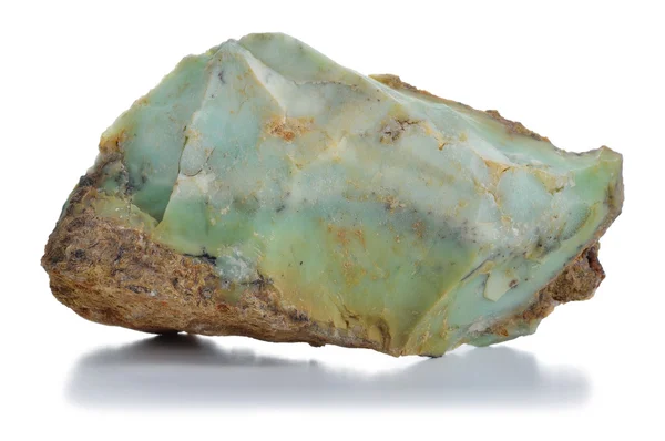 Vene grezze verdi opali (crizopali) minerali . — Foto Stock