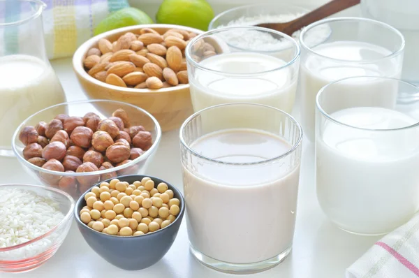 Different vegan milks. — Stock Photo, Image