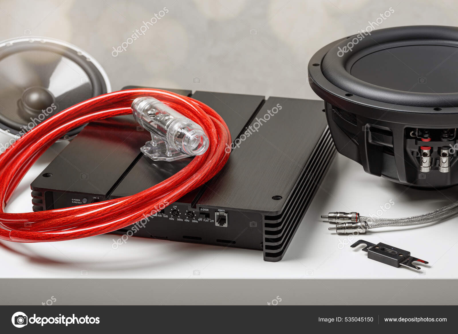 https://st.depositphotos.com/18001804/53504/i/1600/depositphotos_535045150-stock-photo-car-audio-car-speakers-subwoofer.jpg