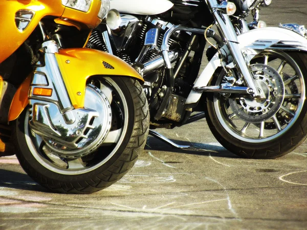 Ezüst és arany motorkerékpárok — Stock Fotó