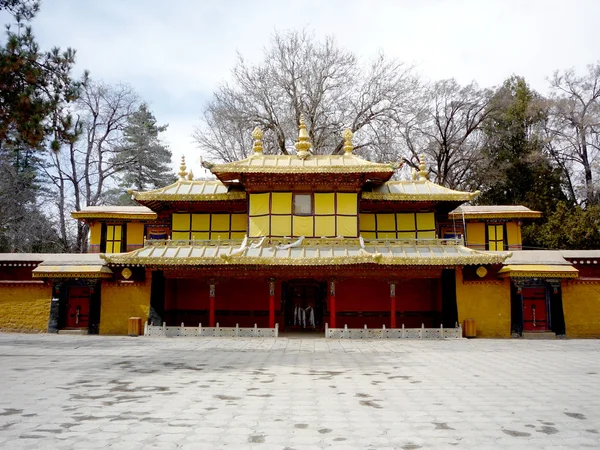 Norbulingka (summer palace of dalai lamas), Lhasa, Tibet, China — стоковое фото