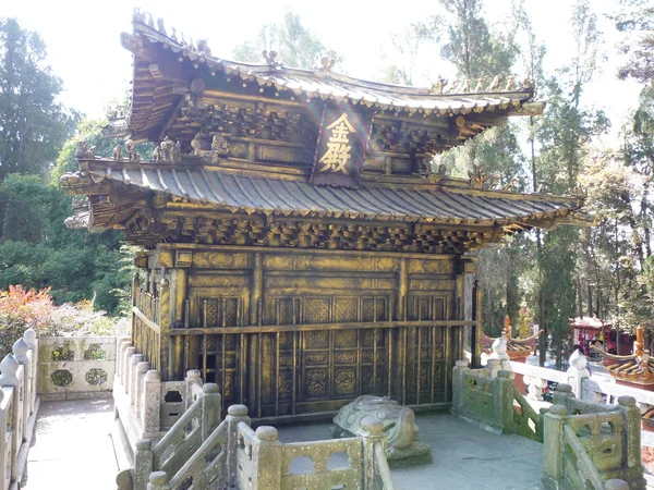 Der goldene Tempel, kunming, yunnan, china — Stockfoto
