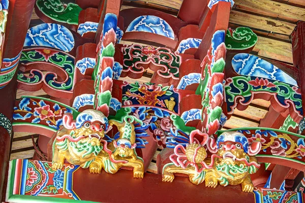 Это столп украшения "Тайбэй Конфуций Храм", Тайбэй, Тайвань — стоковое фото