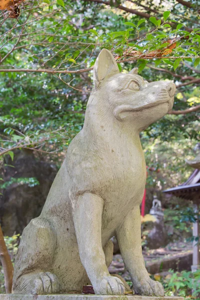 Guardian Wolfs of Kamayama Shrine, Yorii, Сайтама, Япония — стоковое фото
