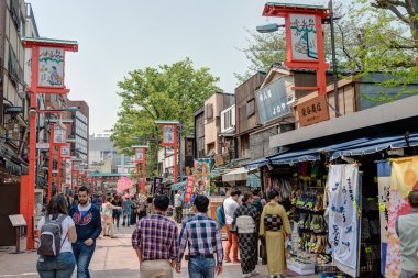Tokyo, Japonya - 16 Nisan 2014: senso-ji Tapınağı, tokyo, japan.the senso-ji Budist tapınağı asakusa ve tüm Japonya'nın en ünlü tapınaklardan sembolü olduğunu.