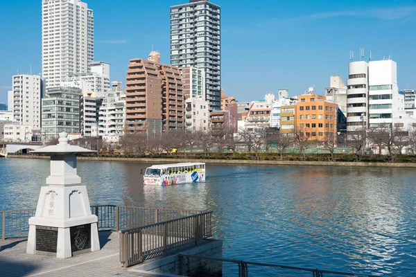오사카 Jan 2022 오카와 Kyu Yodo River 바라본 오사카 — 스톡 사진