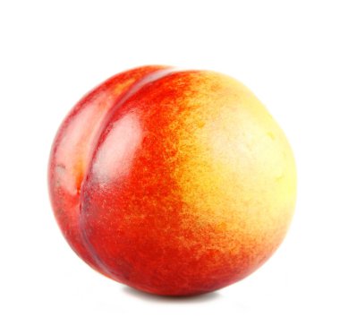 izole olgun şeftali