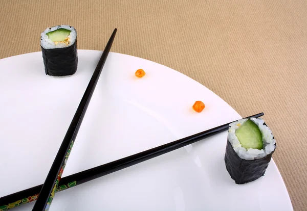 Time Concept de sushi sur plaque blanche — Photo