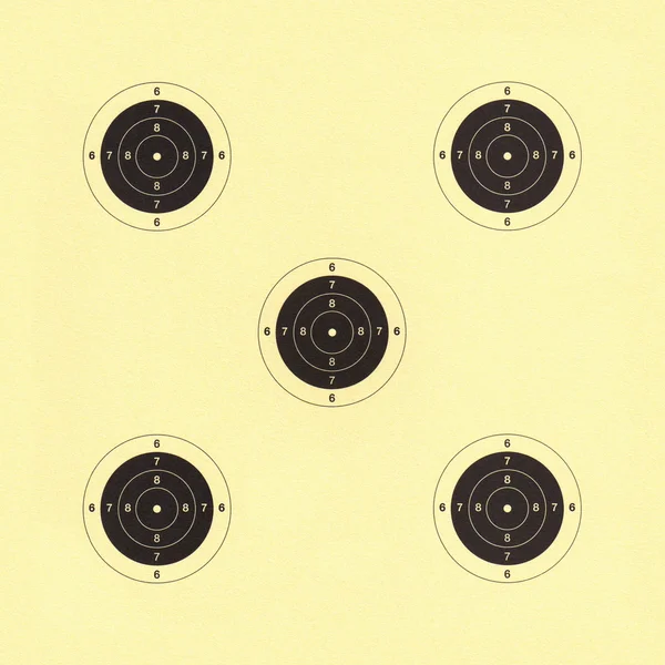 Rifle de cinco objetivos con fondo amarillo —  Fotos de Stock
