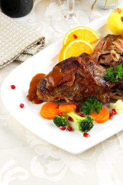tavşan tava sebze ve patates köfte