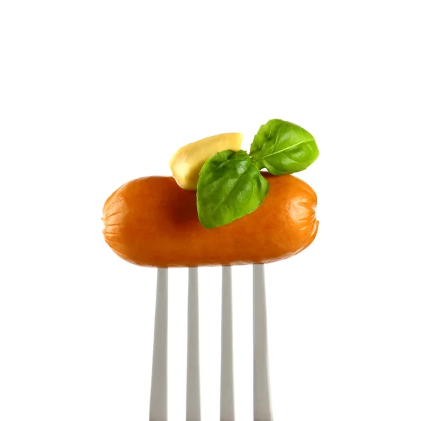 Cocktail worstjes met mosterd en basilicum op vork — Stockfoto