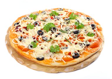 jambon, biber ve üzerinde beyaz zeytin pizza
