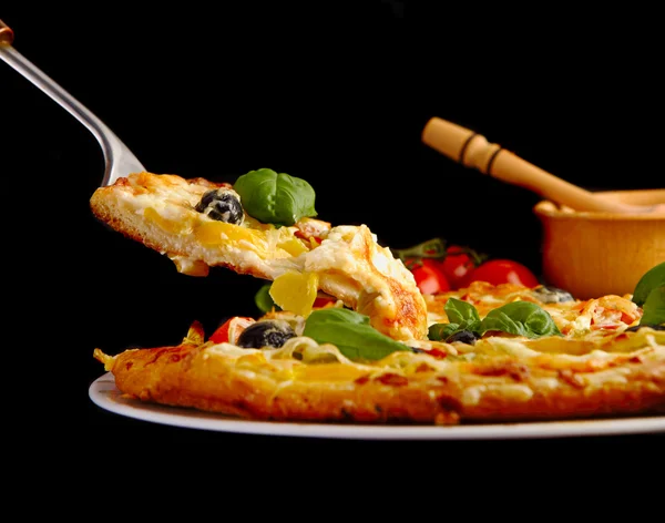 Pizza in nero — Foto Stock