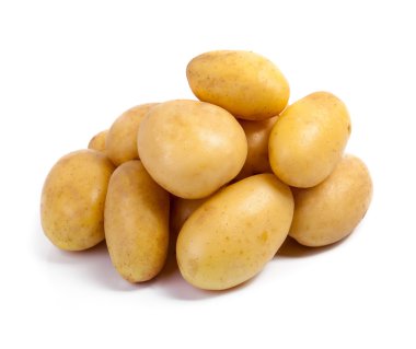 Beyaz üzerine izole edilmiş patatesler