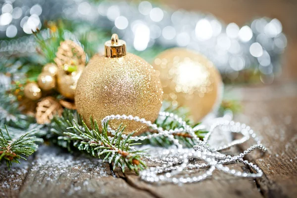 Decoración de Navidad sobre fondo de madera. — Foto de Stock