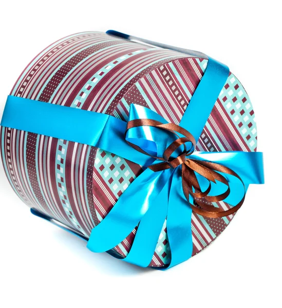 Round gift box with ribbon — Stock Photo, Image