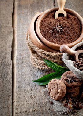 çikolata kurabiye ve kahve