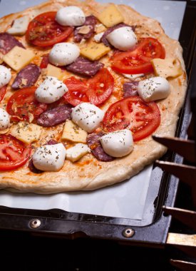çiğ pizza