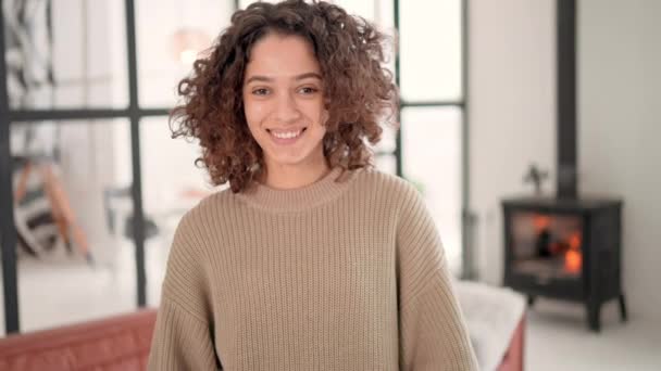 Smiling Young Brunette Curly Hair Posing Looking Camera Joyful Woman — Vídeo de Stock