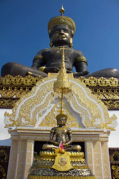 大佛像名叫帕佛摩诃 thammaracha 在 traiphum — 图库照片