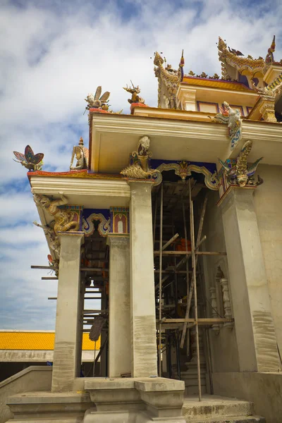 Oavslutade thai temple, pariwart temple, bangkok, thailand — Stockfoto