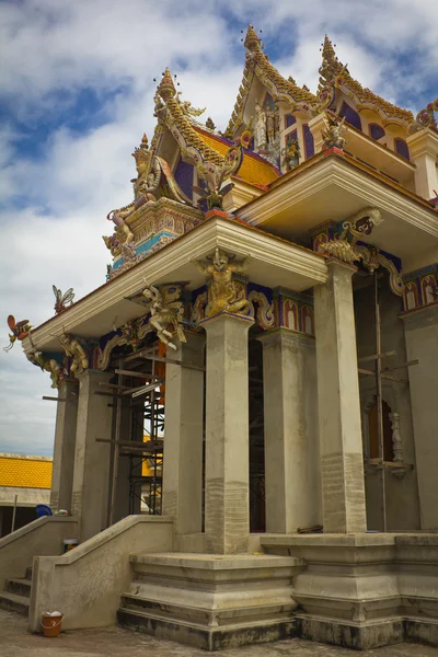 Unvollendete thailändische Tempel, pariwart Tempel, bangkok, thailand — Stockfoto