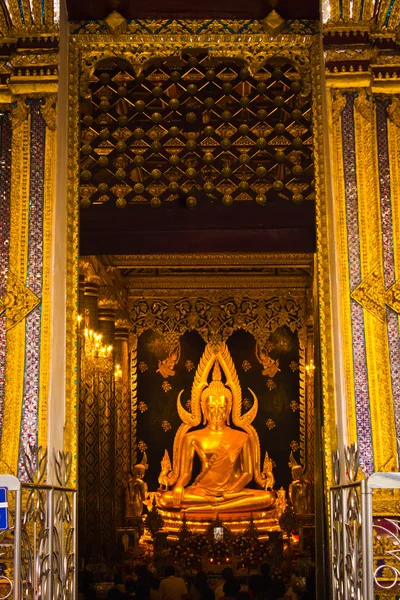 Inside the temple, Peoples are worshiping Buddha in the temple. — Stock Photo, Image